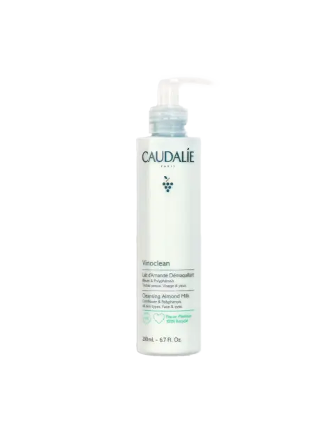Caudalie Vinoclean Cleansing Almond Milk, 200ml bottle with pump dispenser.