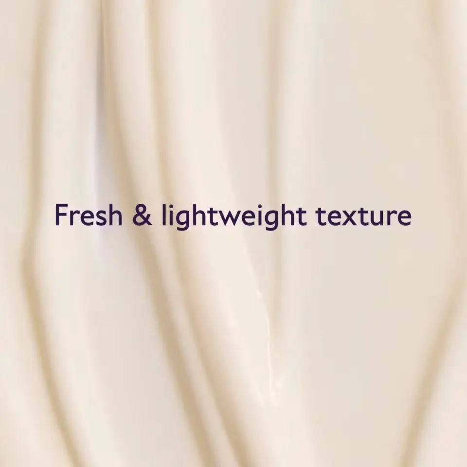 Creamy texture with text: "Fresh & lightweight texture".