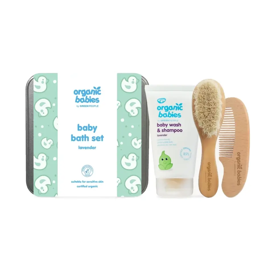 Baby bath set with lavender wash, brush, and comb. Suitable for sensitive skin.
