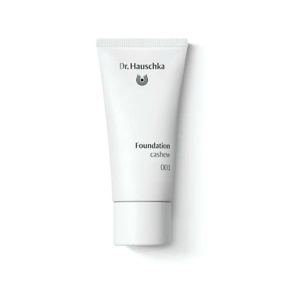 White tube of Dr. Hauschka Foundation, shade cashew 001.